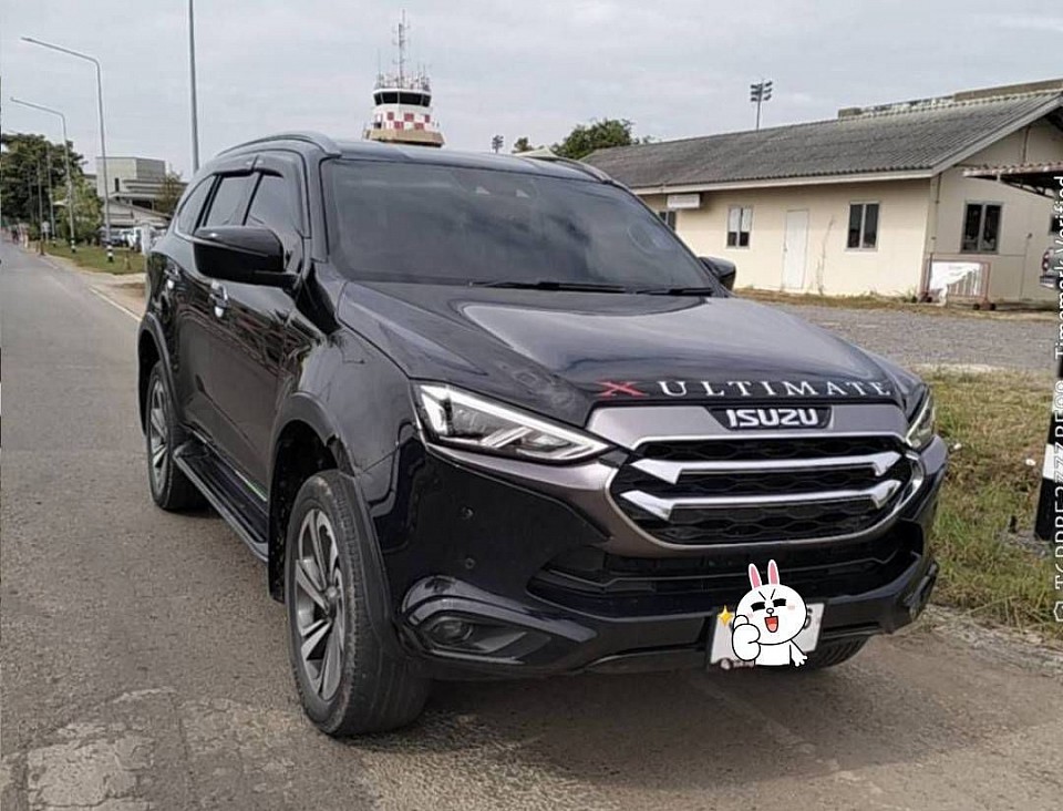 แท็กซี่ รถเช่าพร้อมคนขับ รถเหมา SUV 7 ที่นั่ง บริการ รับ ส่ง เหมานำเที่ยว ไปทั่วไทย จองล่วงหน้า โทร 0879007047