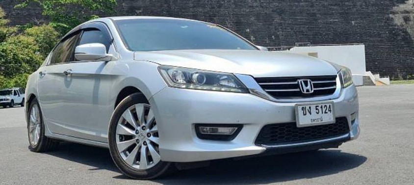 รถส่วนตัว บริการ จองล่วงหน้า รับ-ส่ง สนามบิน เหมานำเที่ยว เหมาไปต่างจังหวัด ไปทุกที่ทั่วไทย โทรเลย 0879007047